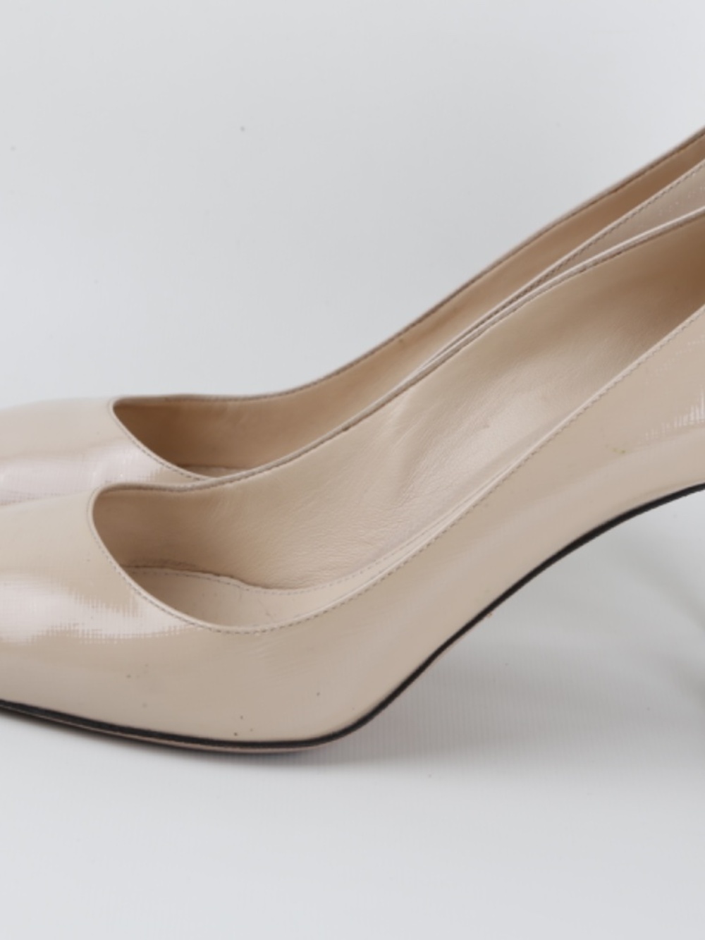 Prada Nude Beige Patent Leather Pointed Toe Pumps Heels Size 39.5 - Picture 2 of 16